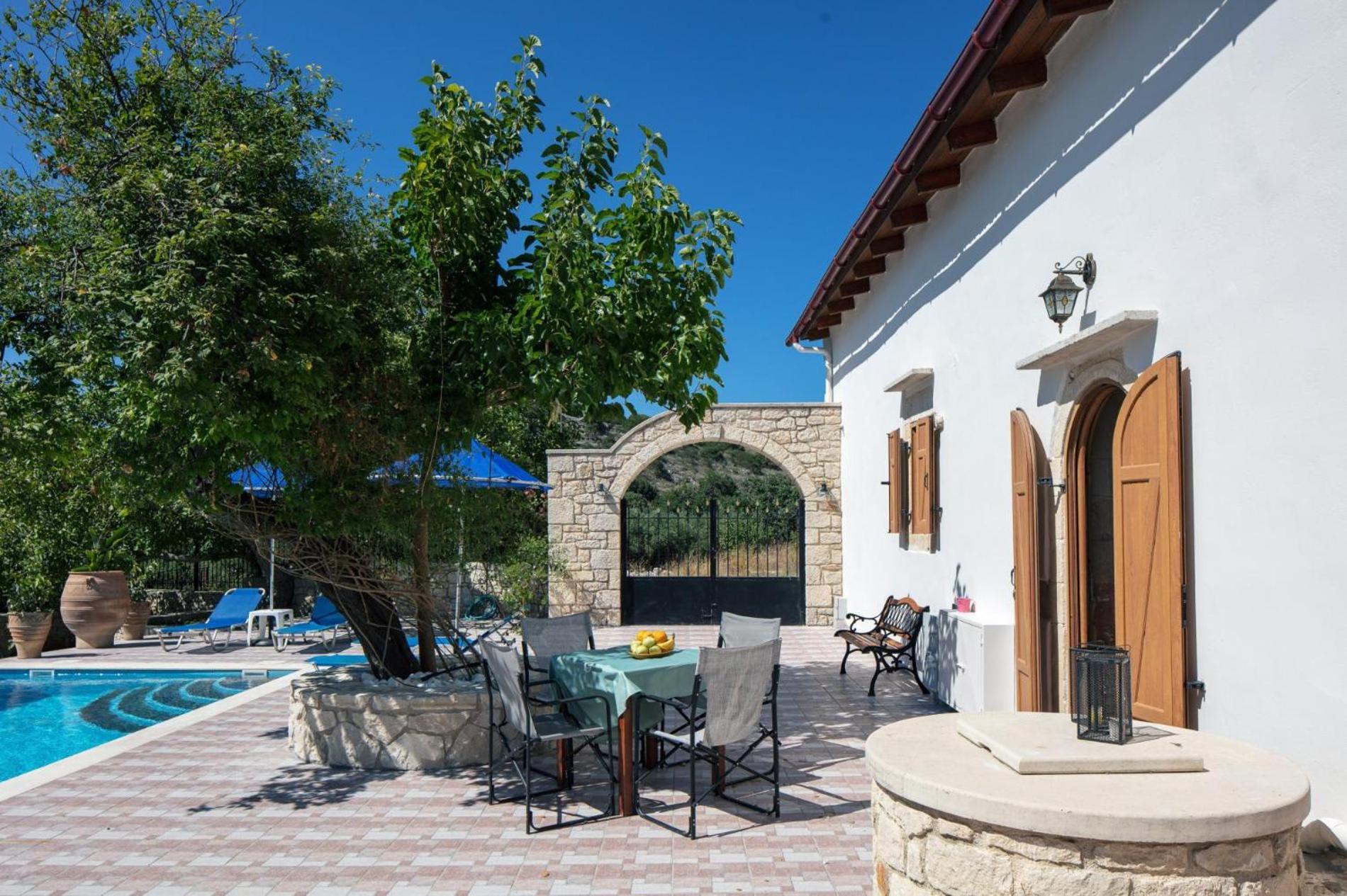 Silver Gem Villa With Private Pool Gerani Chanion Exteriör bild